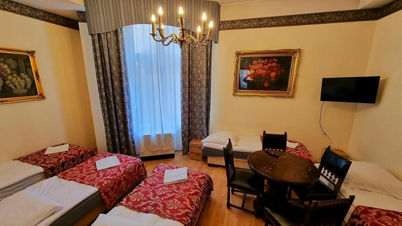Vavelsky Apartments - Old Town Krakau Buitenkant foto
