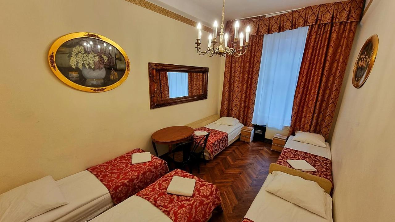 Vavelsky Apartments - Old Town Krakau Buitenkant foto