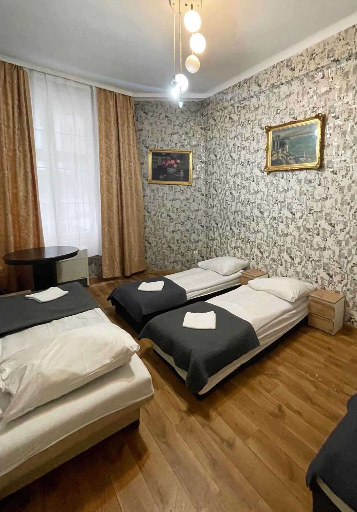 Vavelsky Apartments - Old Town Krakau Buitenkant foto