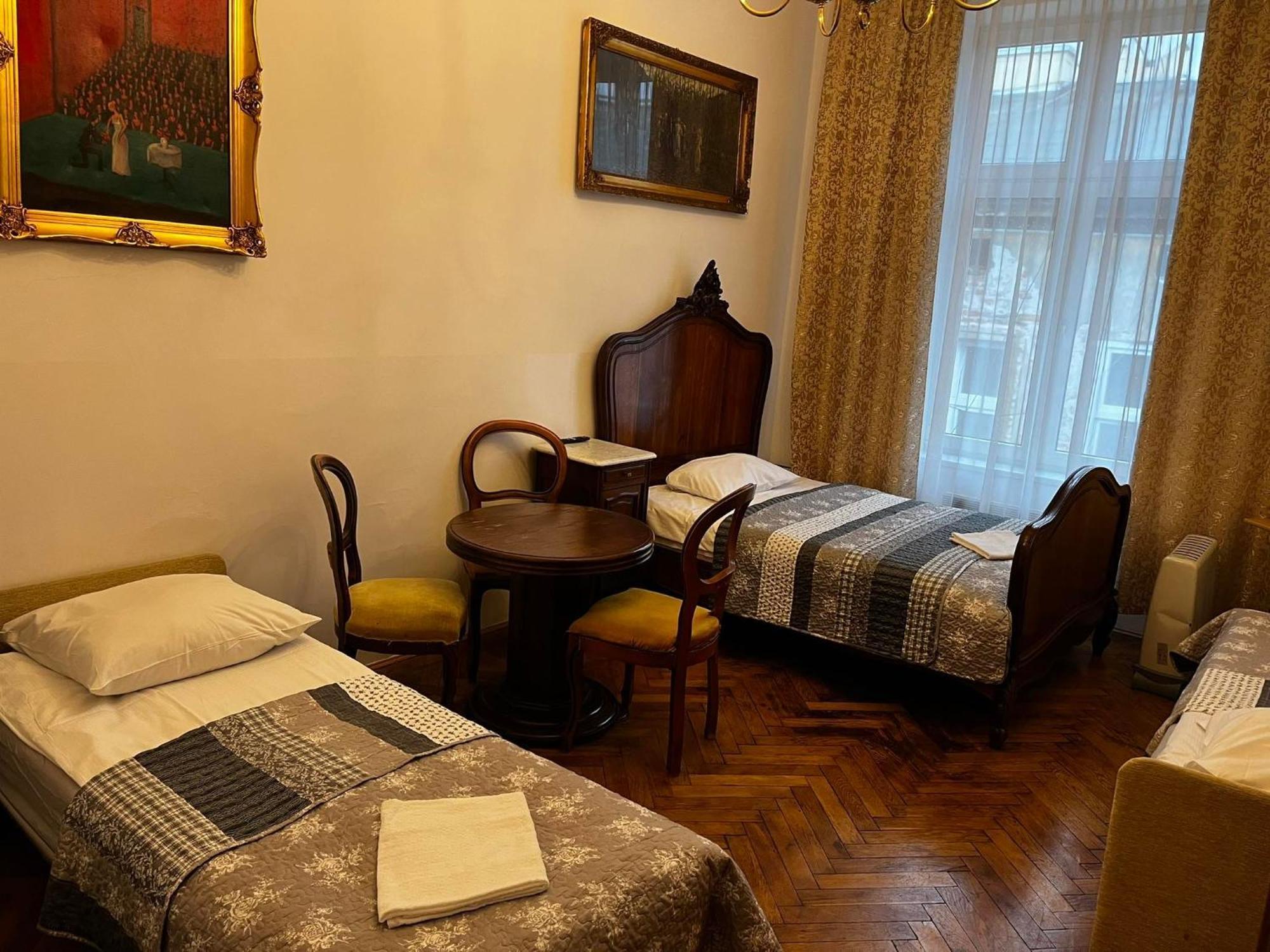 Vavelsky Apartments - Old Town Krakau Buitenkant foto