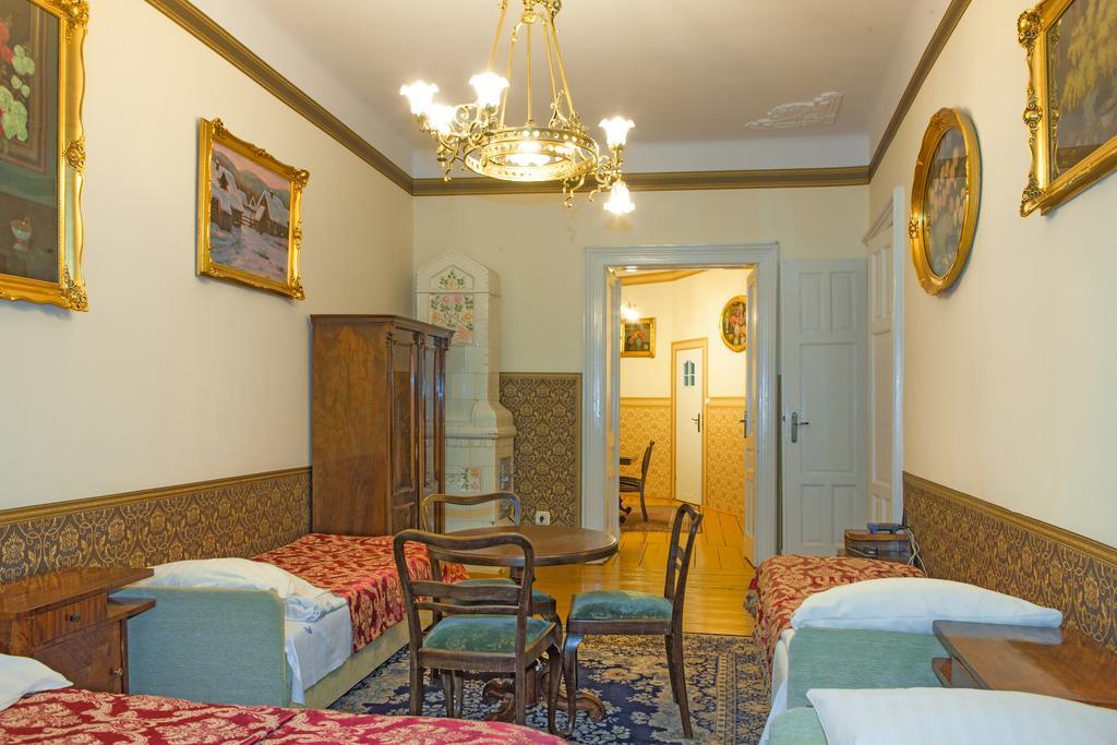 Vavelsky Apartments - Old Town Krakau Buitenkant foto