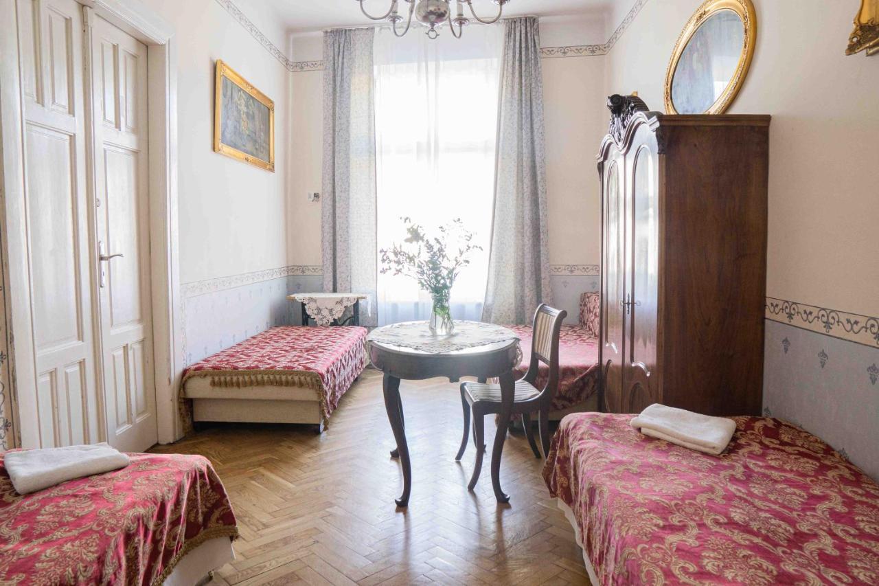 Vavelsky Apartments - Old Town Krakau Buitenkant foto